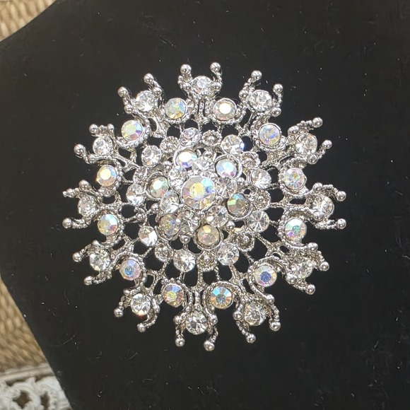 Vintage Clear & Iridescent Rhinestone Silvertone Brooch Pin *Loop For Pendant 2" - Picture 1 of 5